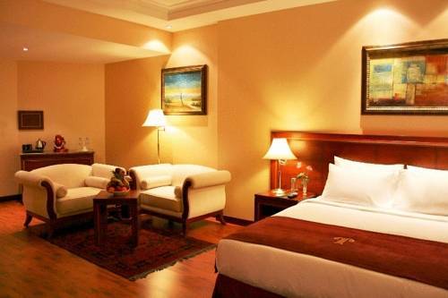 Trianon Royal Hotel *