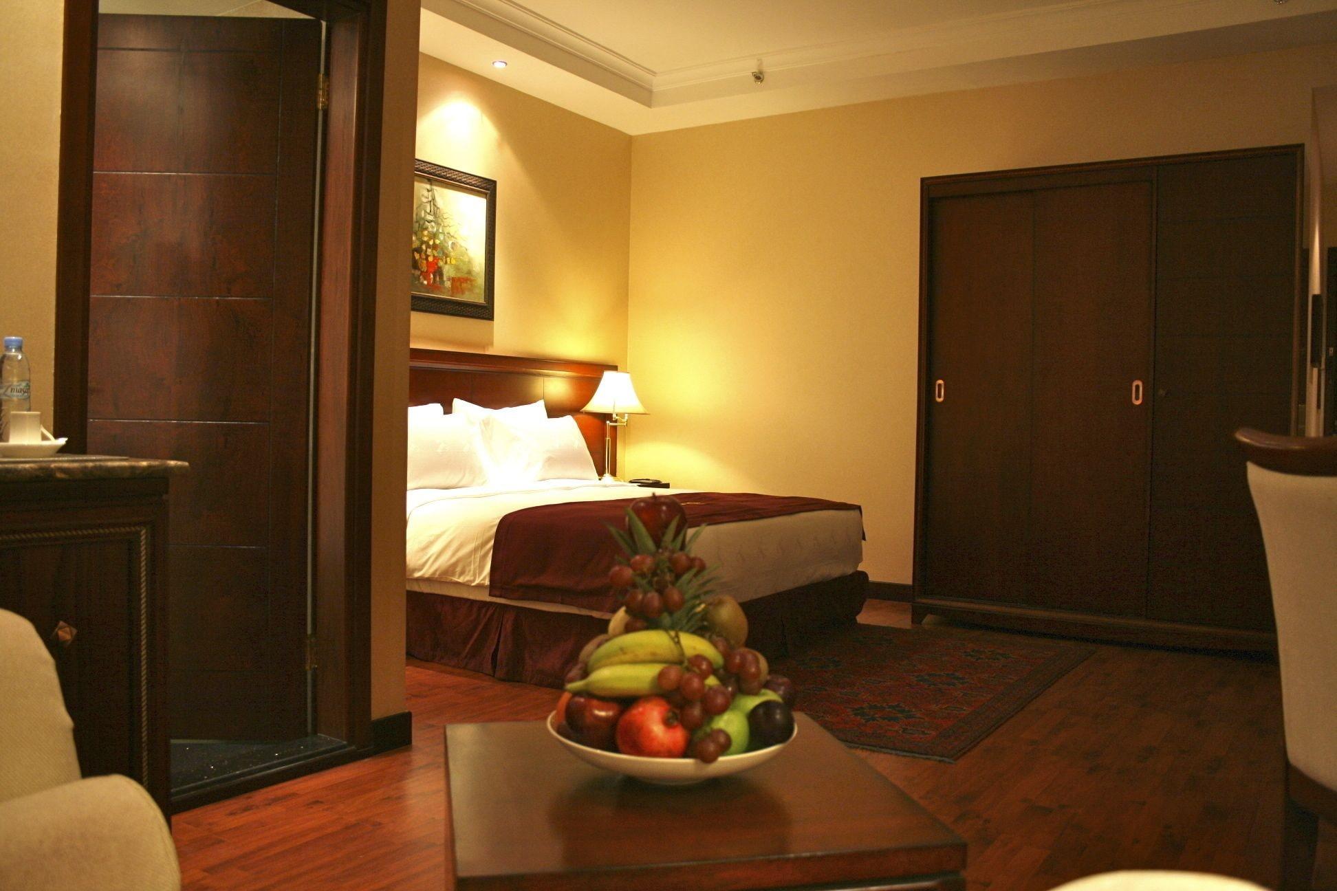 Trianon Royal Готель *